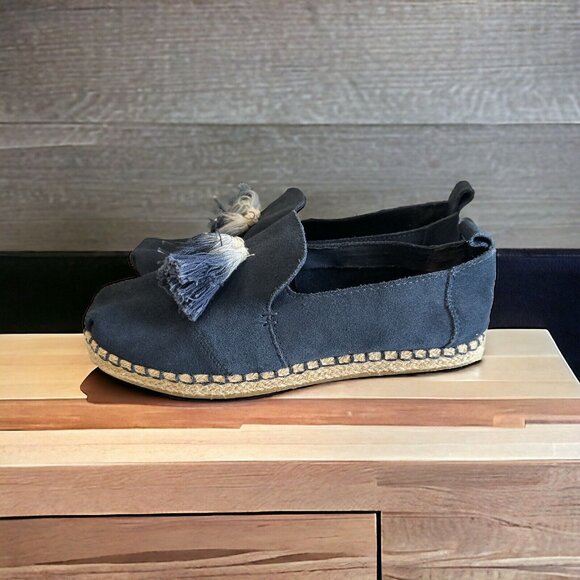 Toms Suede Tassel Shoes, Blue, Women’s W7 Super Cute & Comfortable - Picture 3 of 8